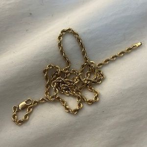 14 kt gold necklace
